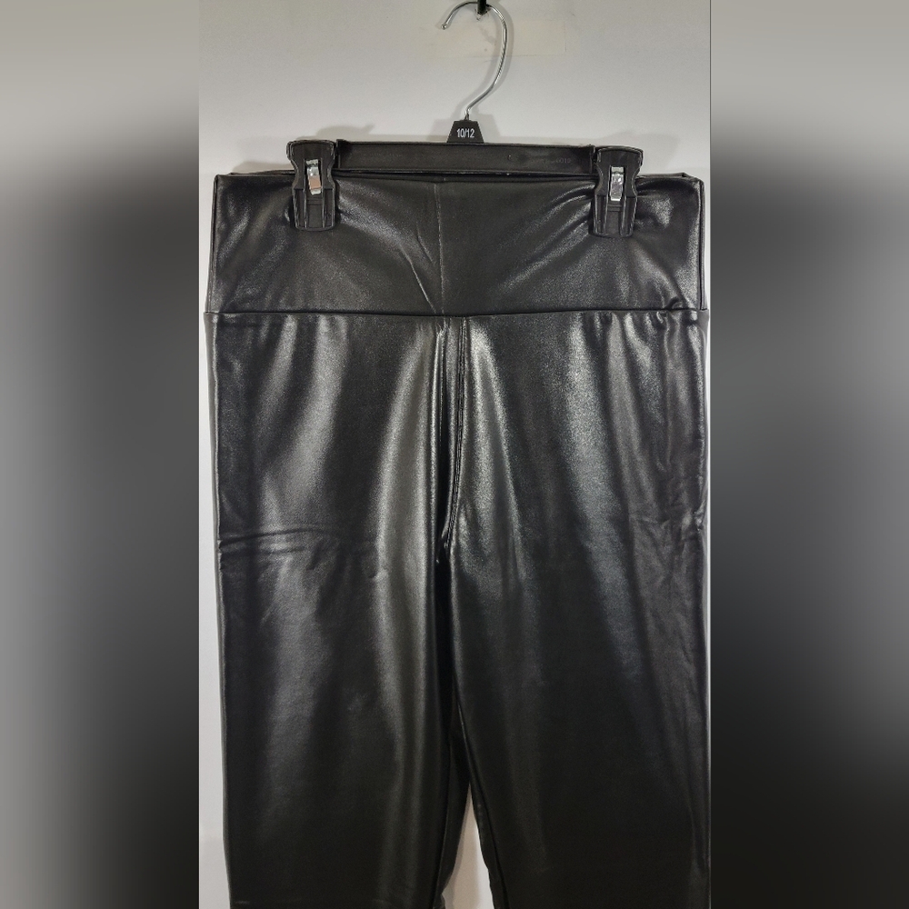 Women'sJimilaka Black Small Faux Leather Pants - Picture 2 of 6
